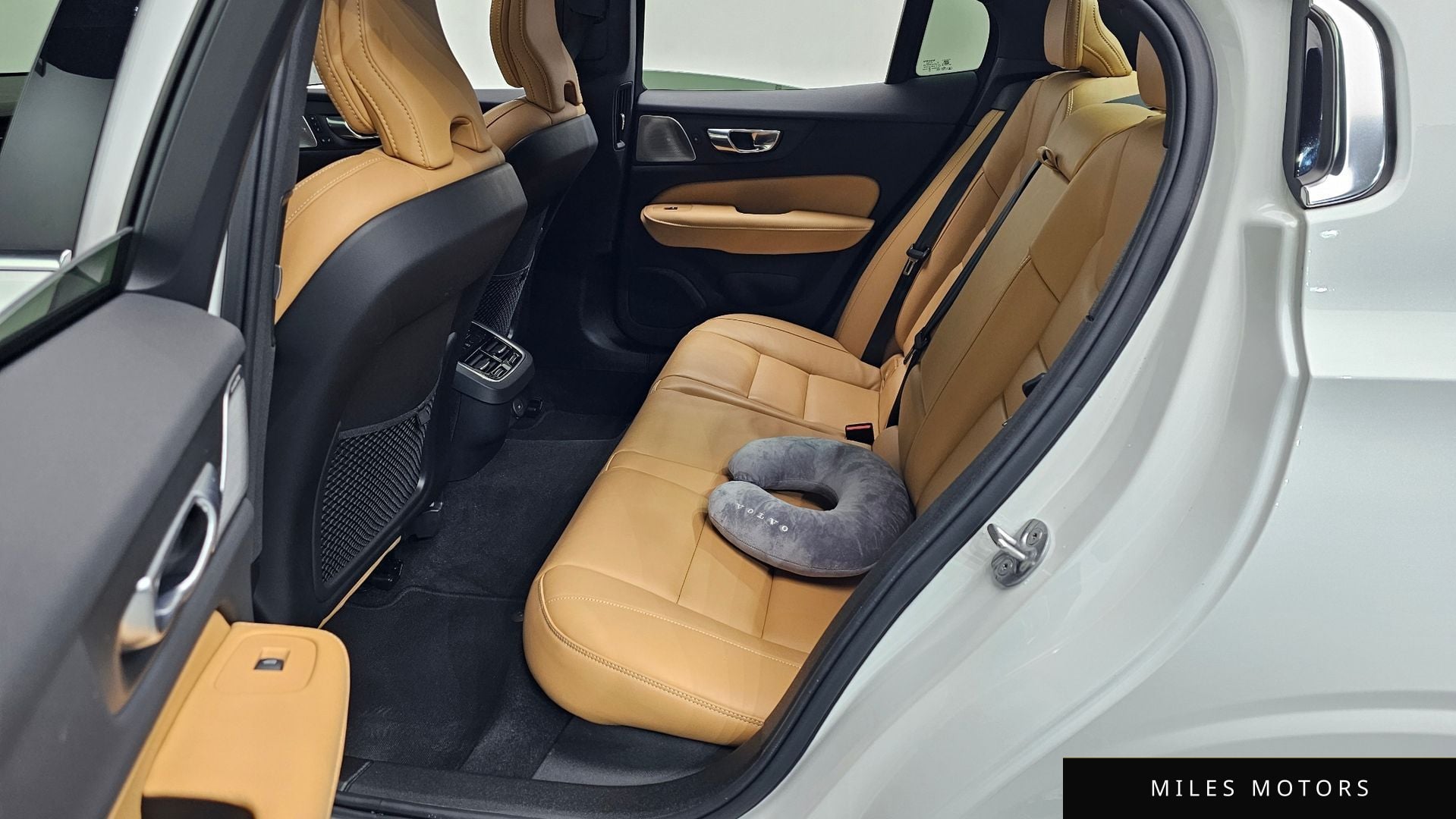 Volvo S60 2025 — миниатюра 13