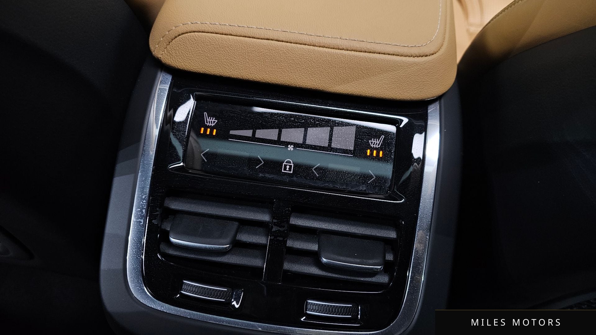 Volvo S60 2025 — миниатюра 19