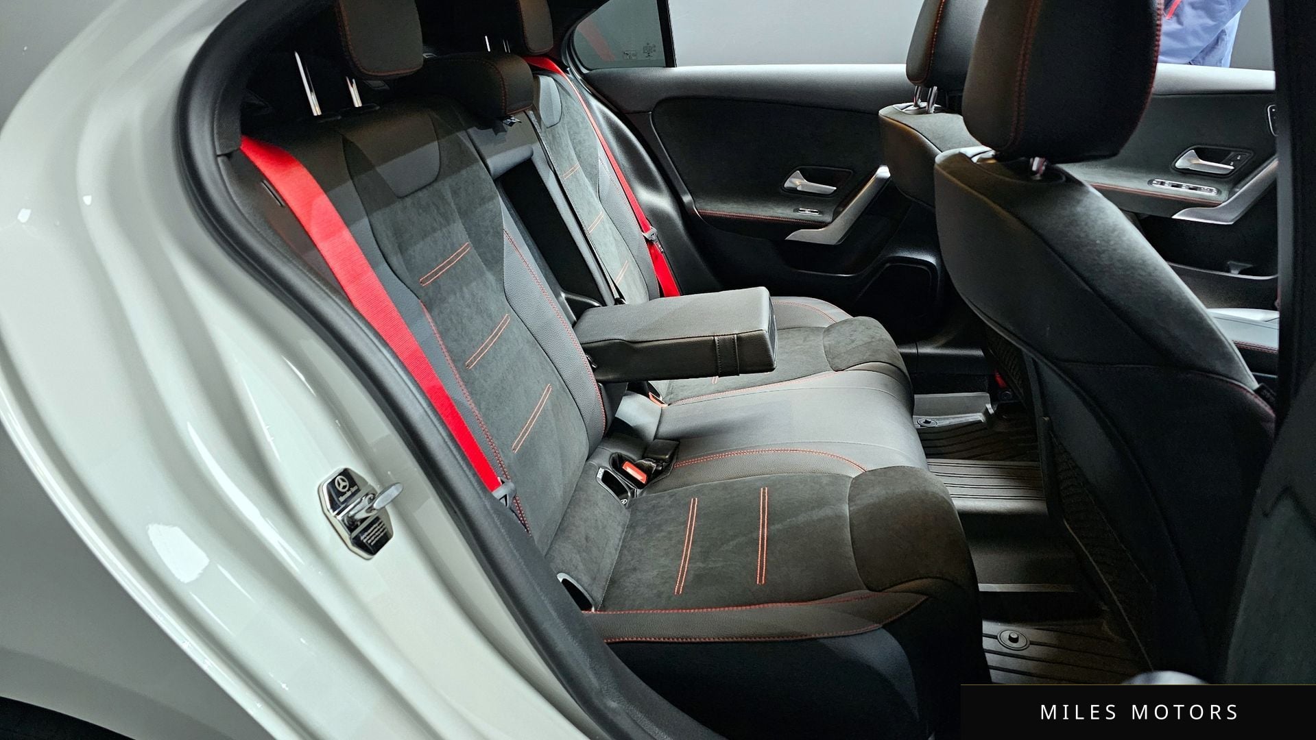 Mercedes-Benz A-Class W177 2023 — миниатюра 12