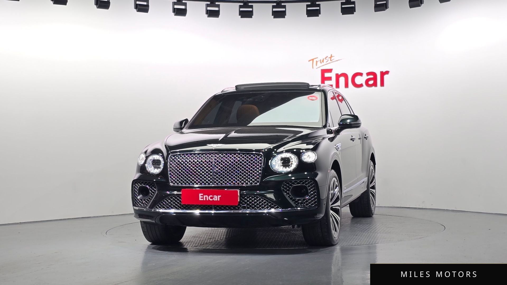 Bentley 벤테이가 2023 — миниатюра 3