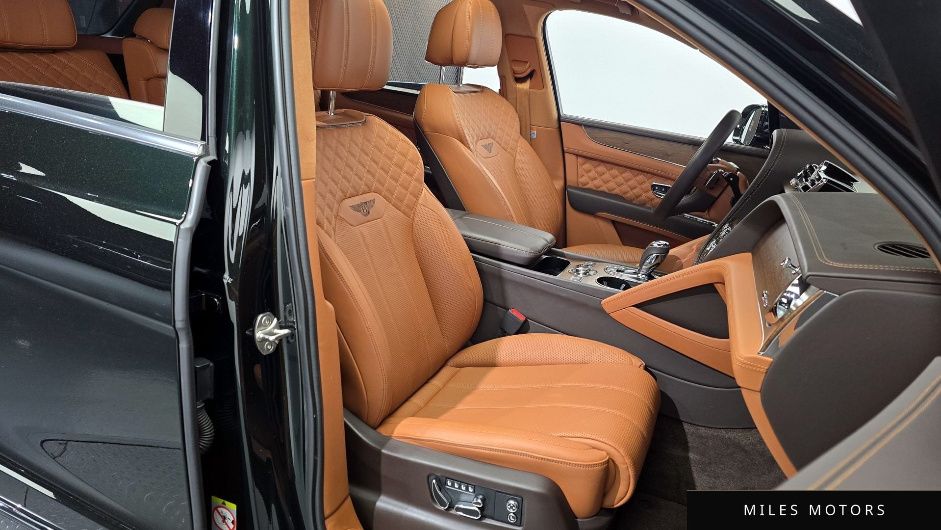 Bentley 벤테이가 2023 — миниатюра 12