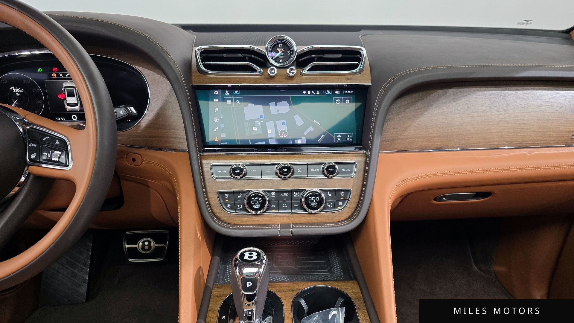 Bentley 벤테이가 2023 — миниатюра 19