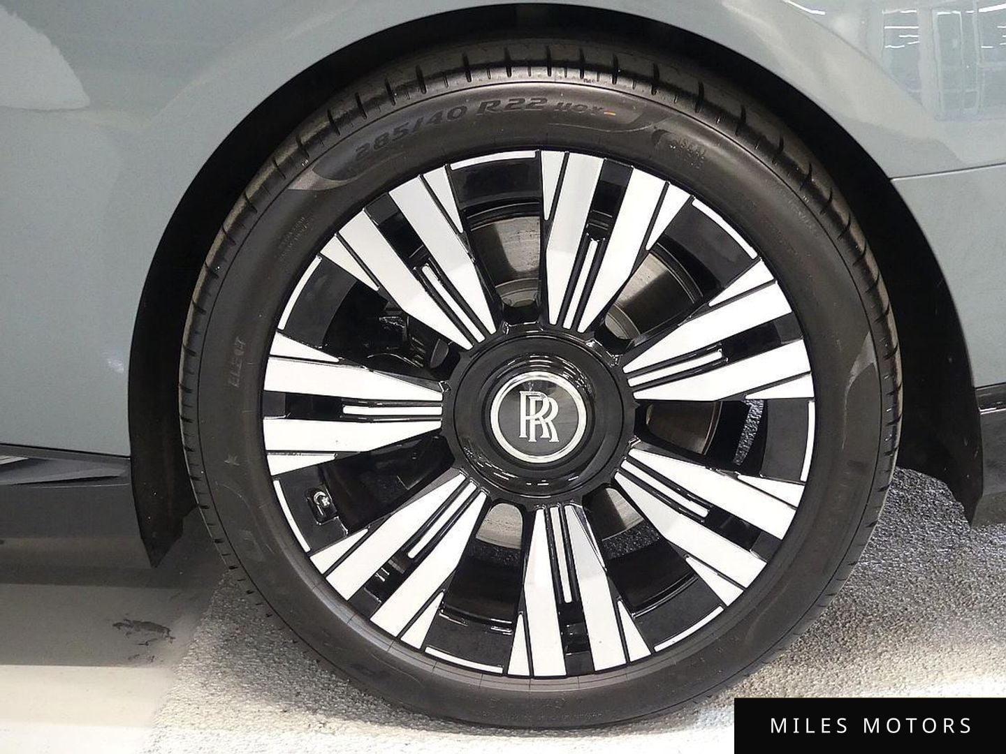 Rolls-Royce 스펙터 2024 — миниатюра 4