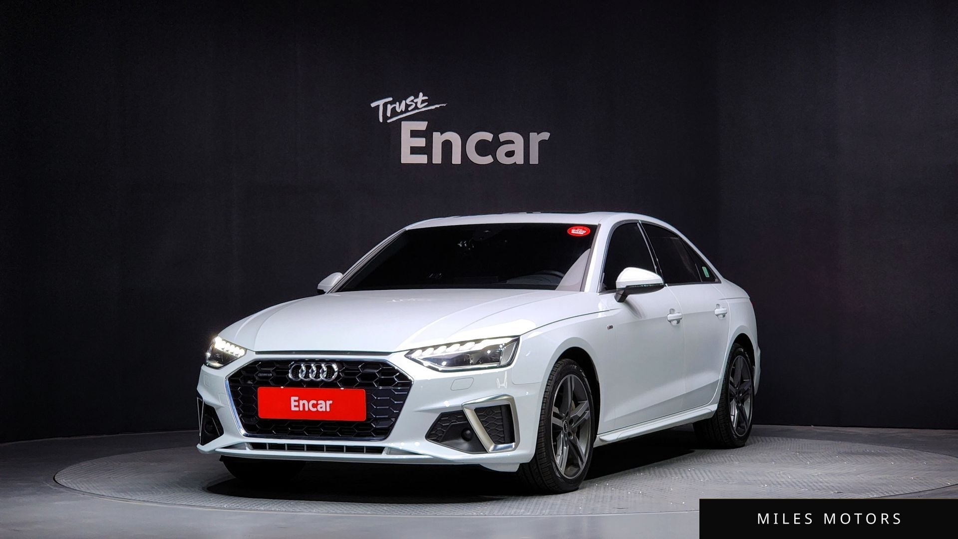 Audi A4 (B9) 2021 — фото 1 из 12