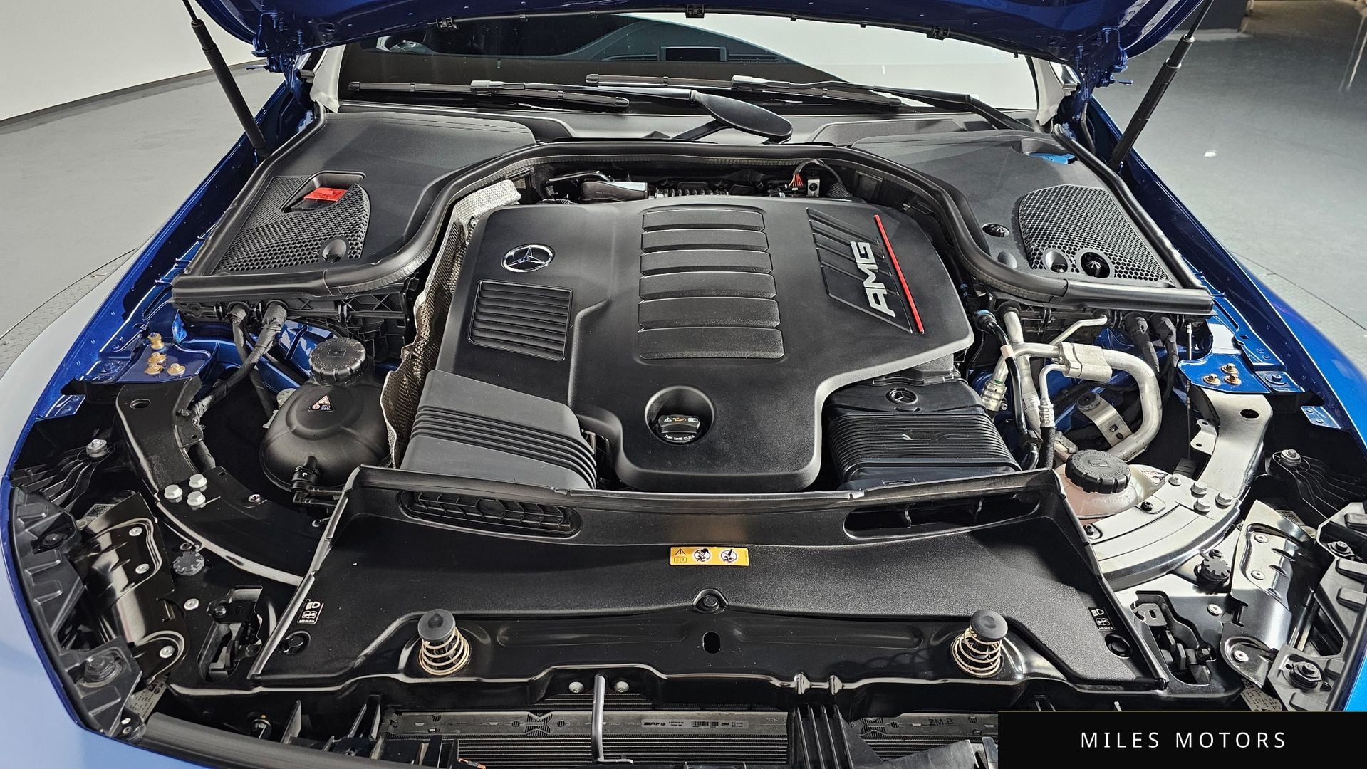 Mercedes-Benz AMG GT 2023 — миниатюра 5