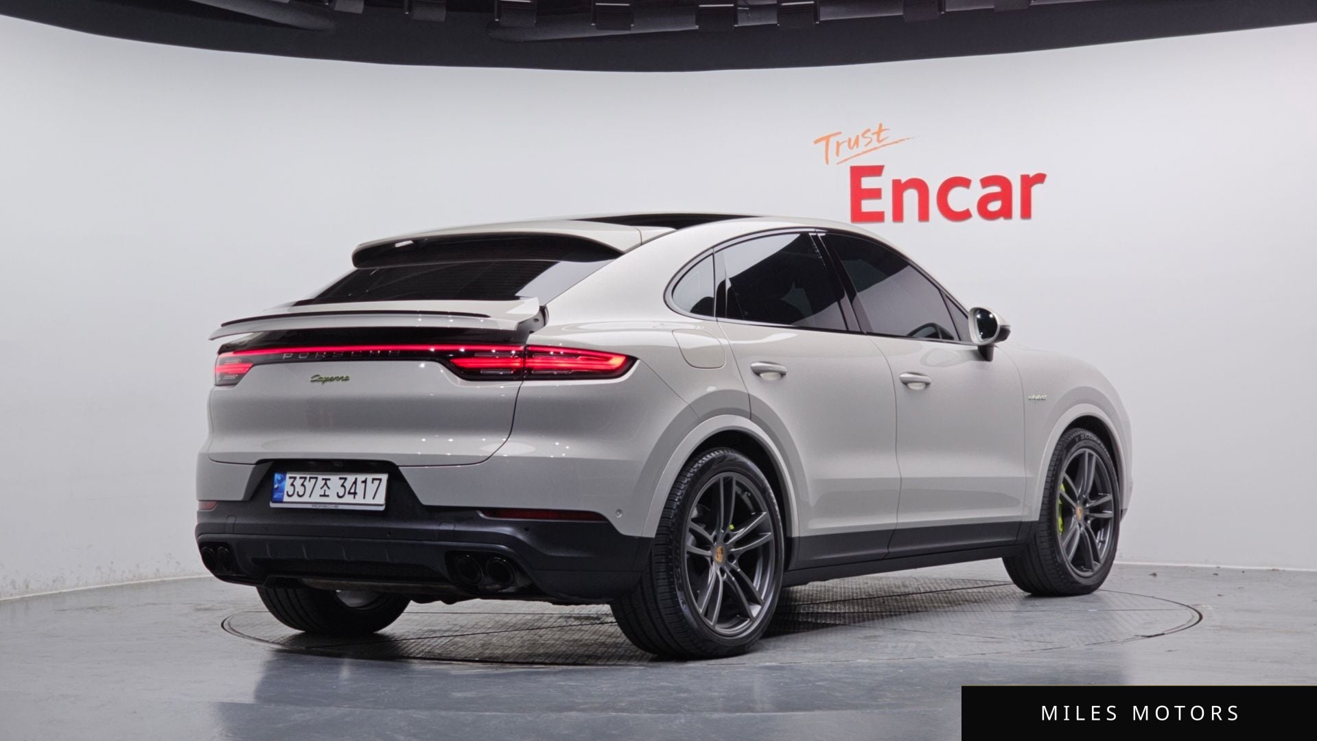 Porsche Cayenne 2021 — миниатюра 2