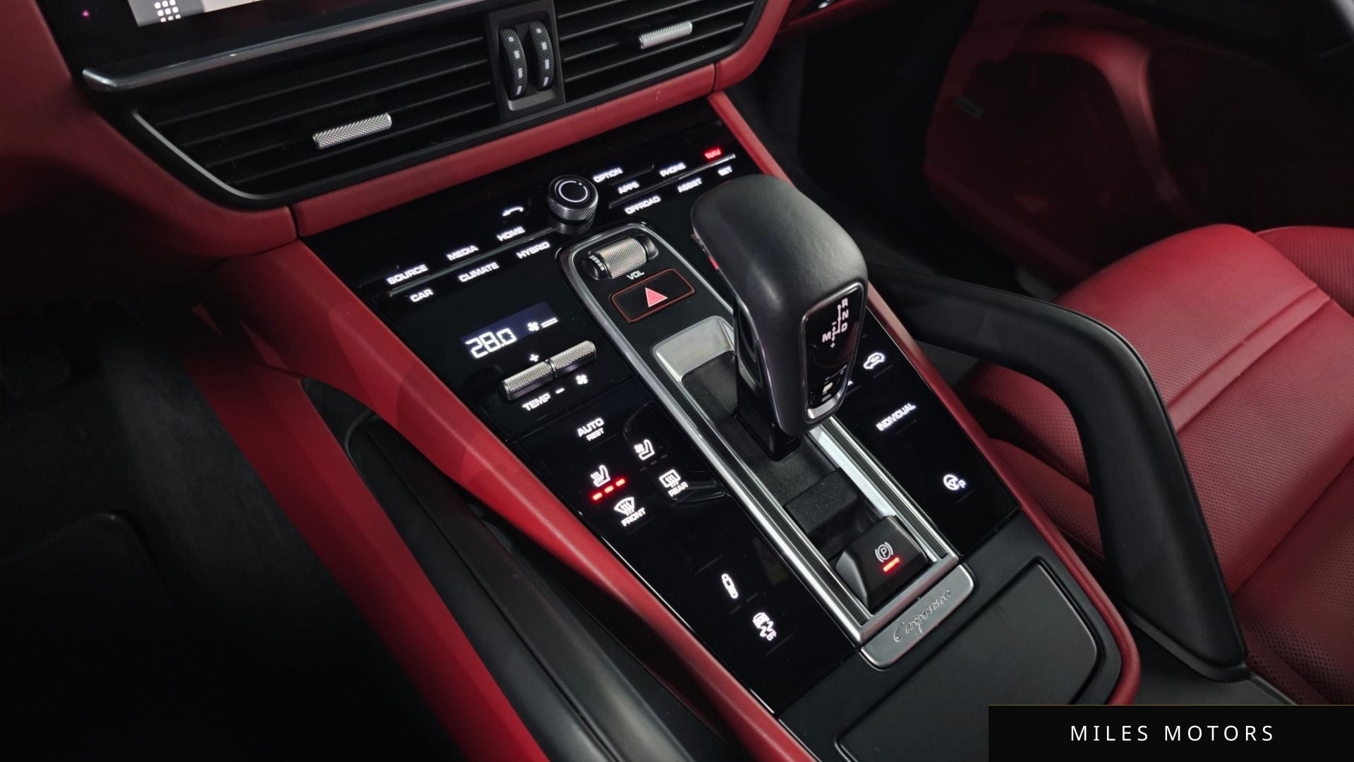 Porsche Cayenne 2021 — миниатюра 9