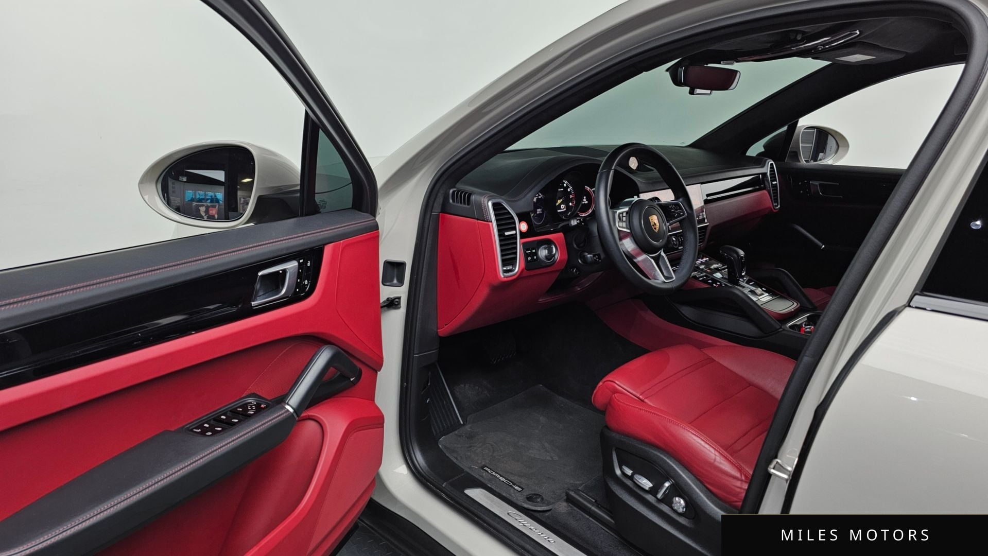 Porsche Cayenne 2021 — миниатюра 10