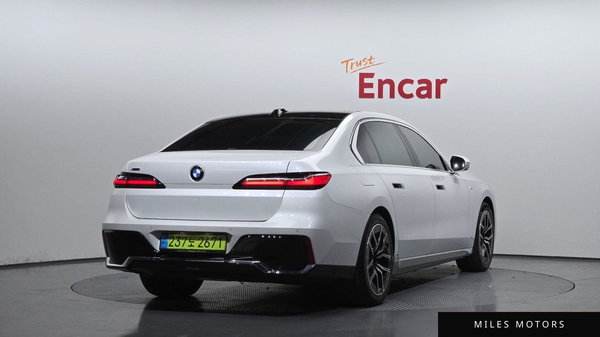 BMW 7 Series (G70) 2024 — миниатюра 2