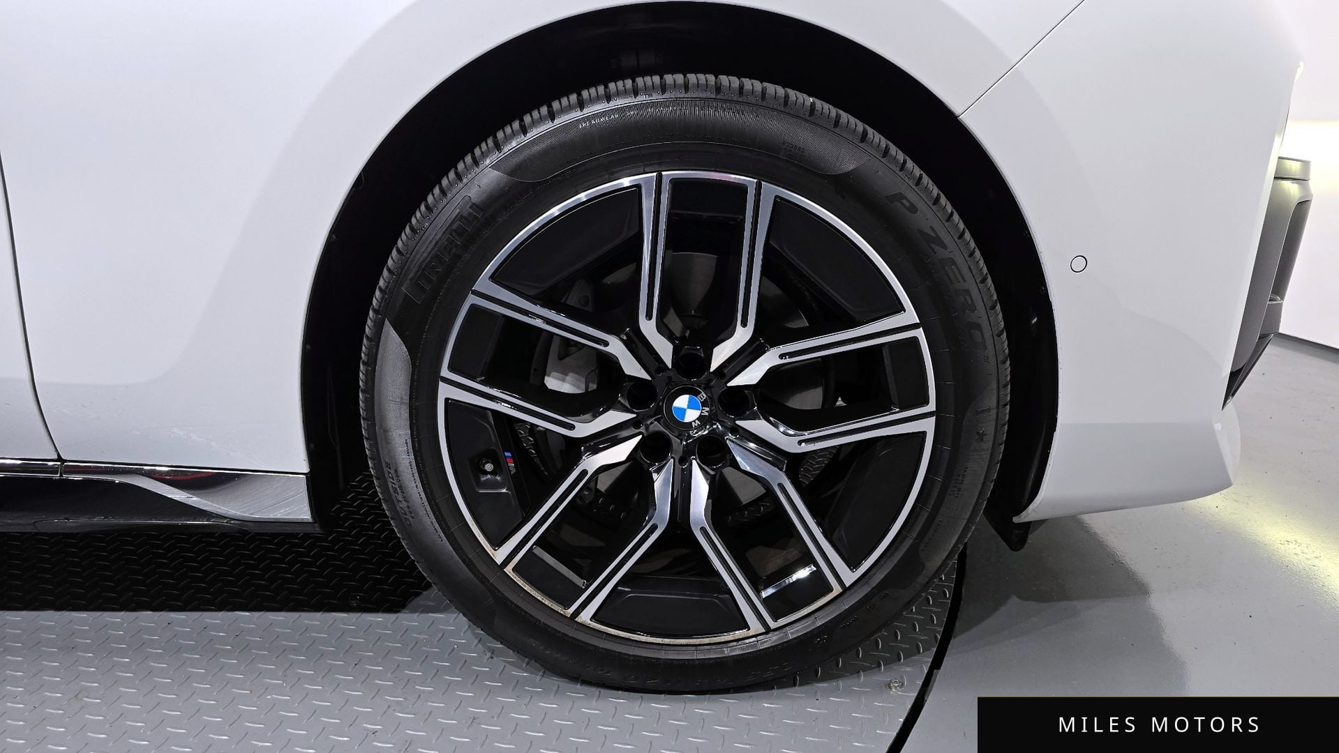 BMW 7 Series (G70) 2024 — миниатюра 5