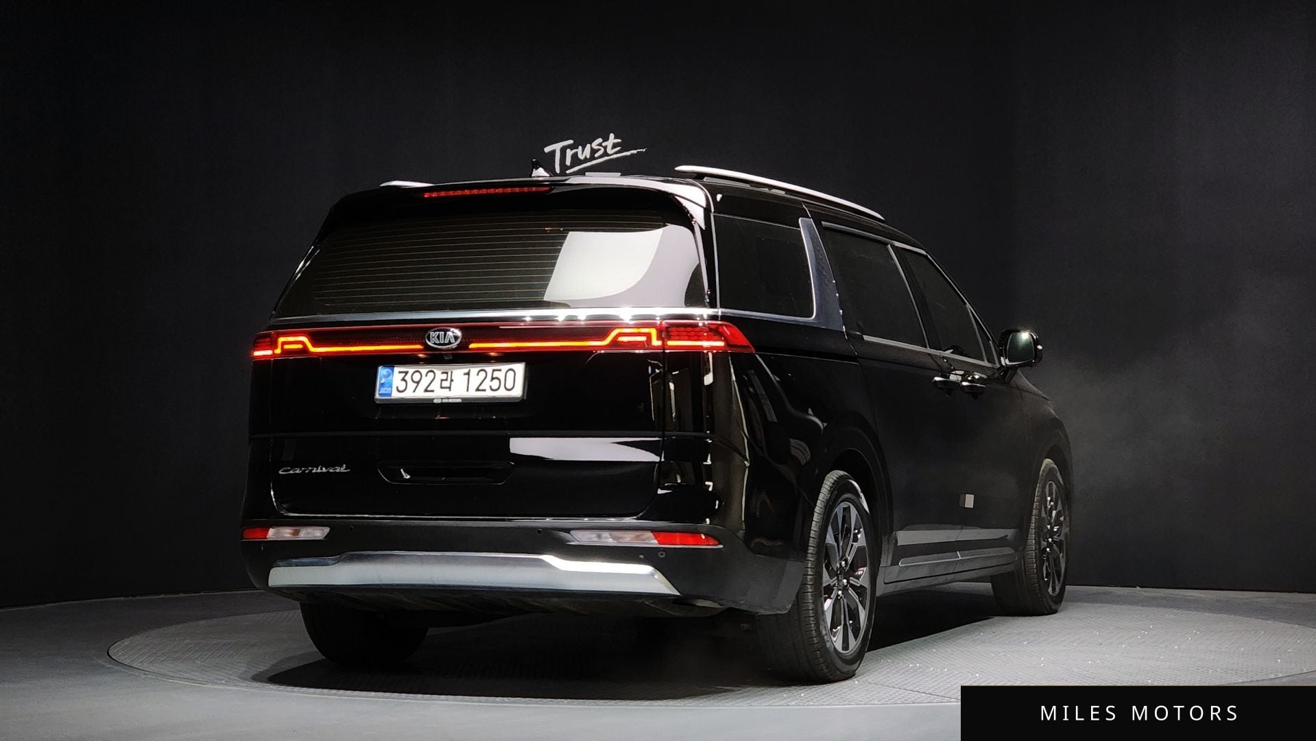 Kia Carnival 2021 — миниатюра 2