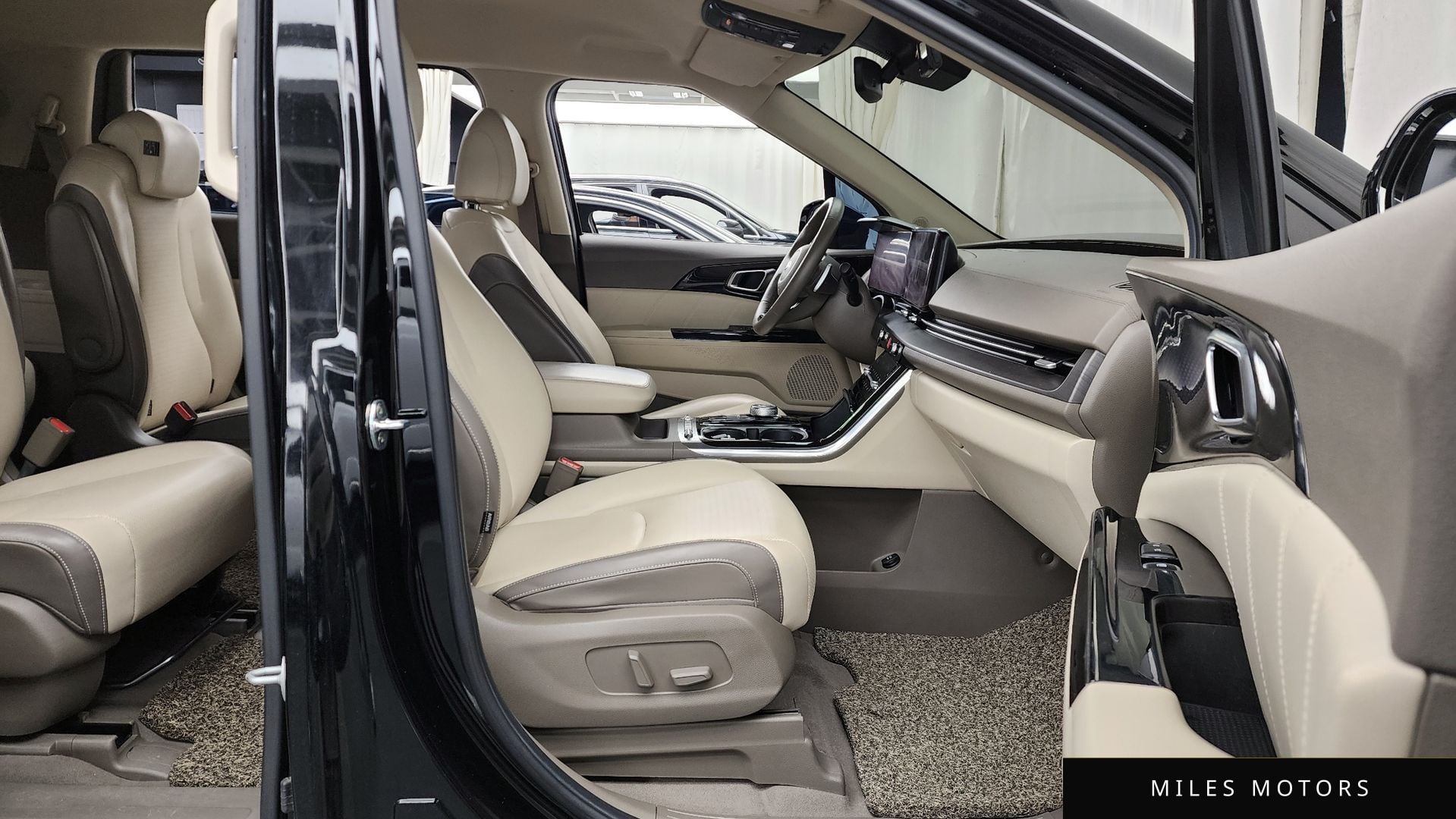 Kia Carnival 2021 — миниатюра 11
