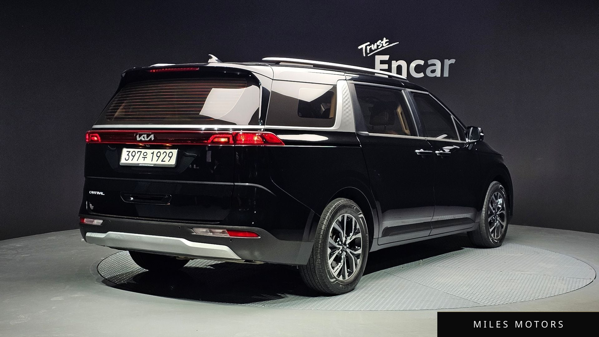 Kia Carnival 2023 — миниатюра 2