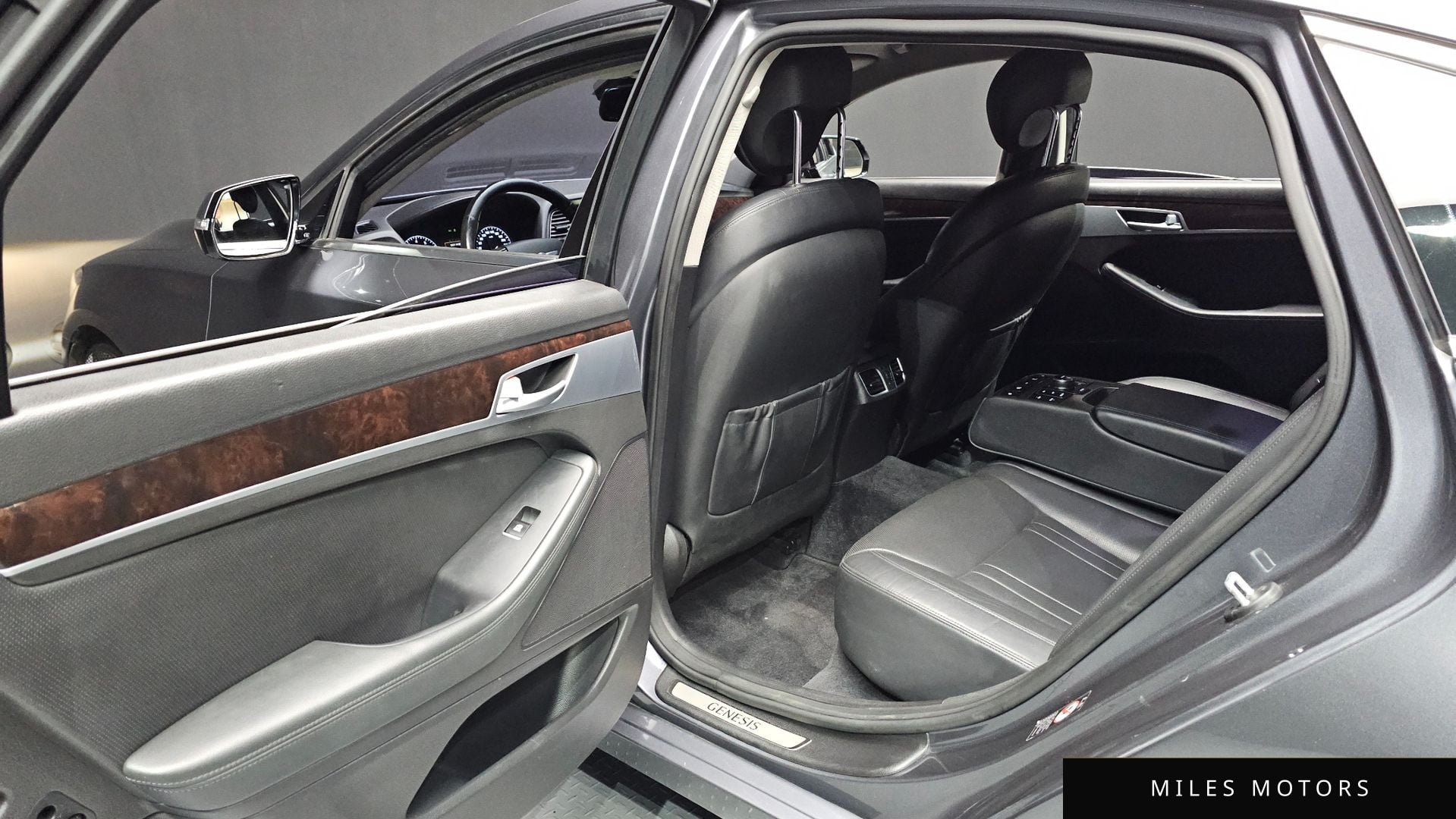 Hyundai Genesis 2015 — миниатюра 12