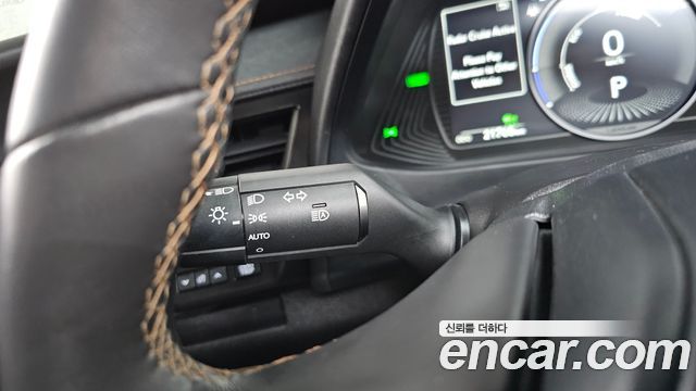 Лексус UX250h 2019 — миниатюра 18