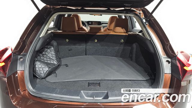 Лексус UX250h 2019 — миниатюра 20