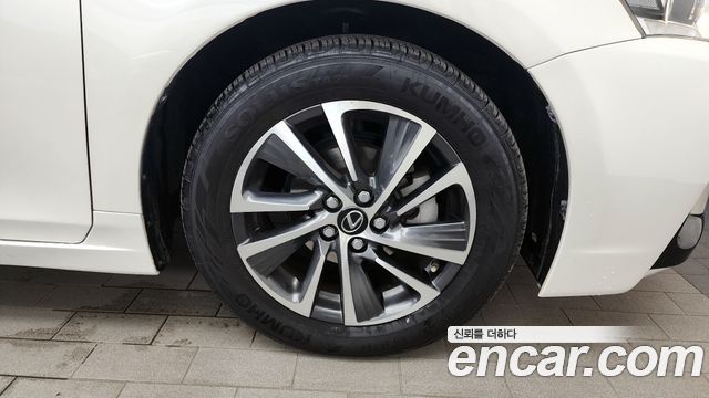 Лексус CT200h 2018 — миниатюра 5