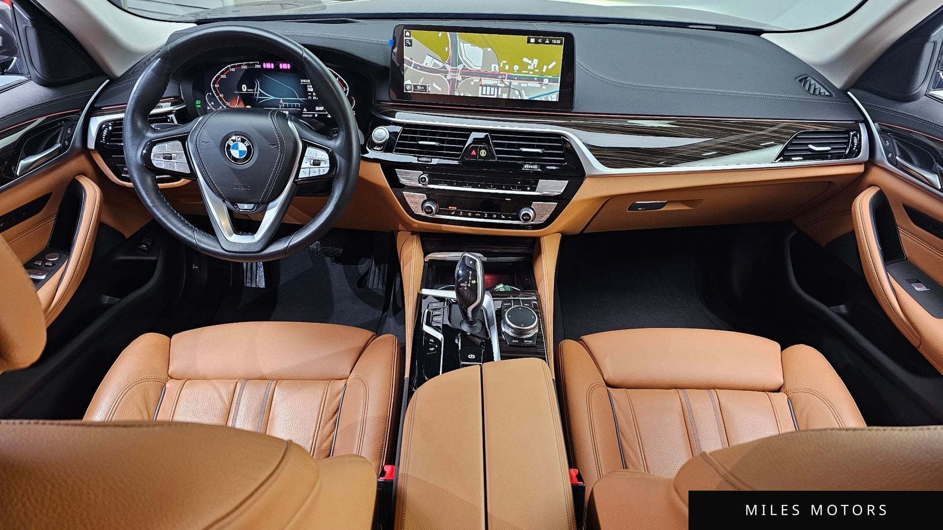 BMW 5 Series (G30) 2023 — миниатюра 7