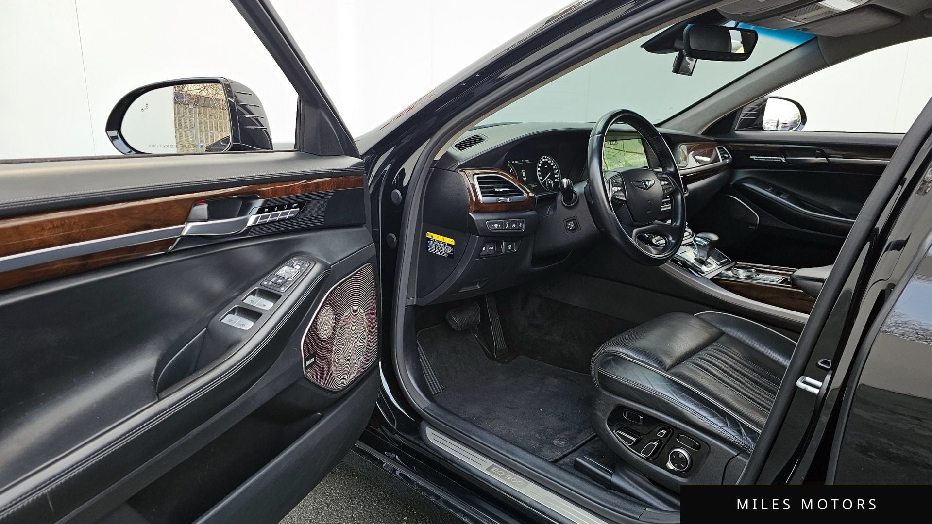 Genesis EQ900 2016 — миниатюра 11