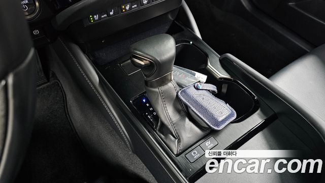 Лексус ES300h 2023 — миниатюра 9