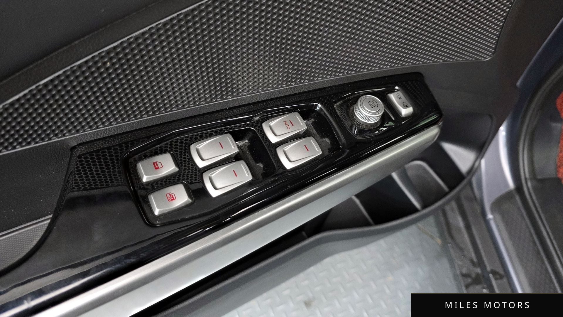 KG Mobility Tivoli 2016 — миниатюра 11