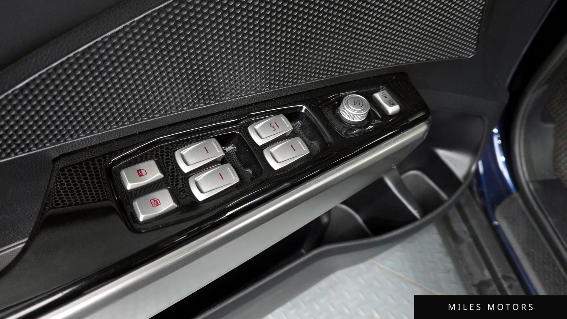 KG Mobility Tivoli 2016 — миниатюра 11