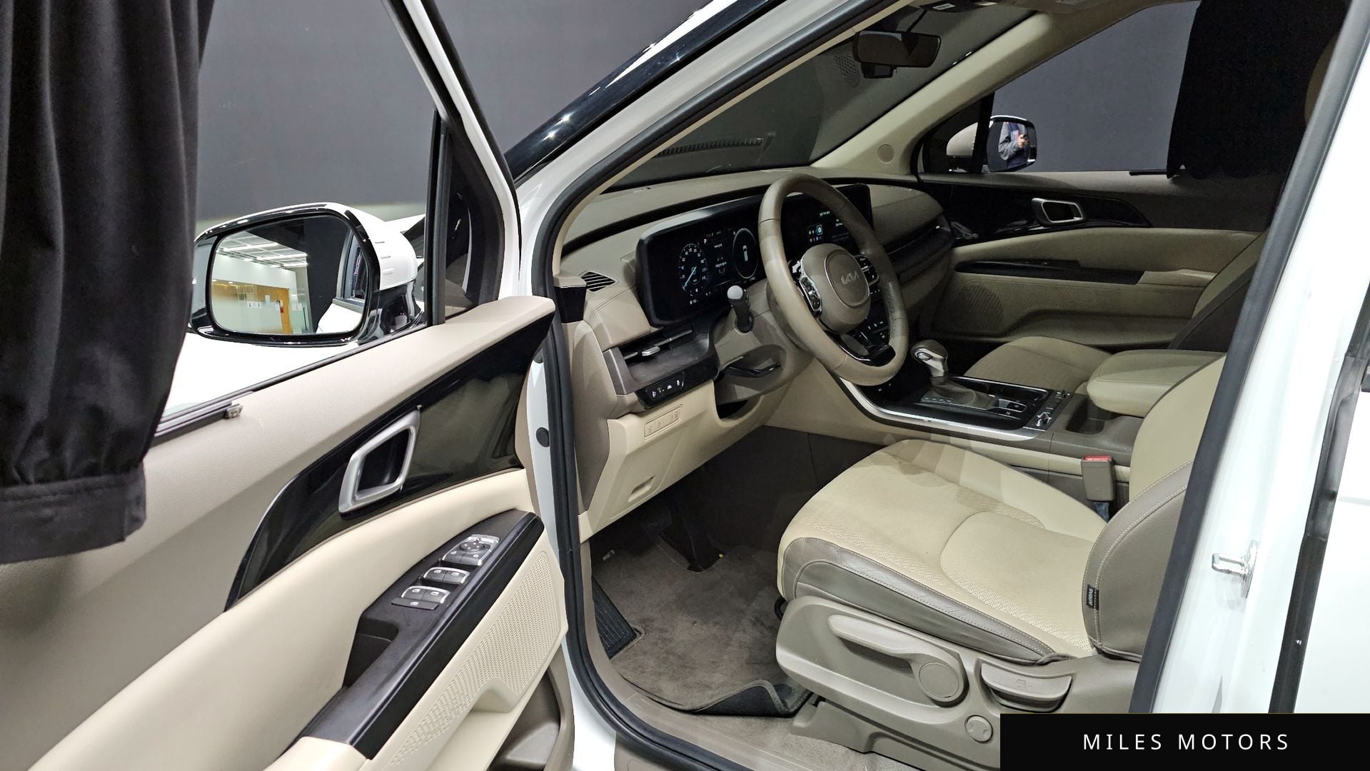 Kia Carnival 2023 — миниатюра 10