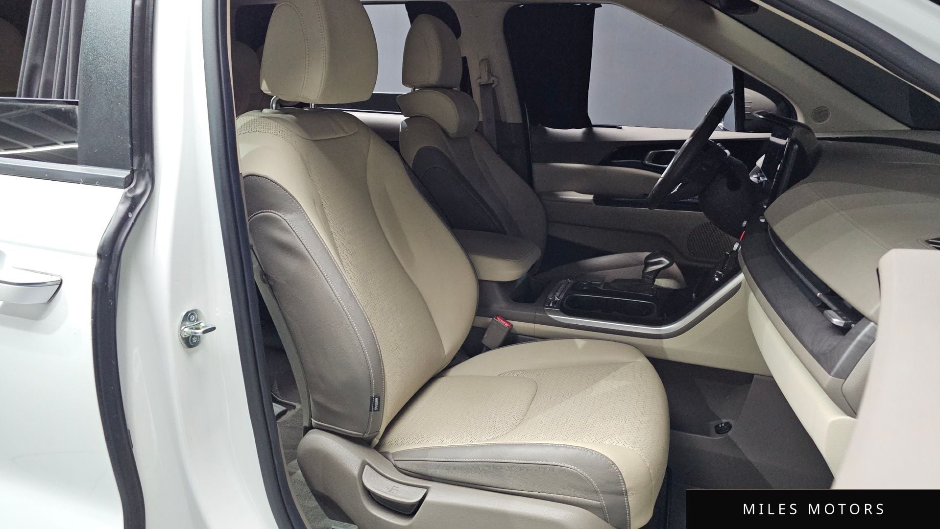 Kia Carnival 2023 — миниатюра 11