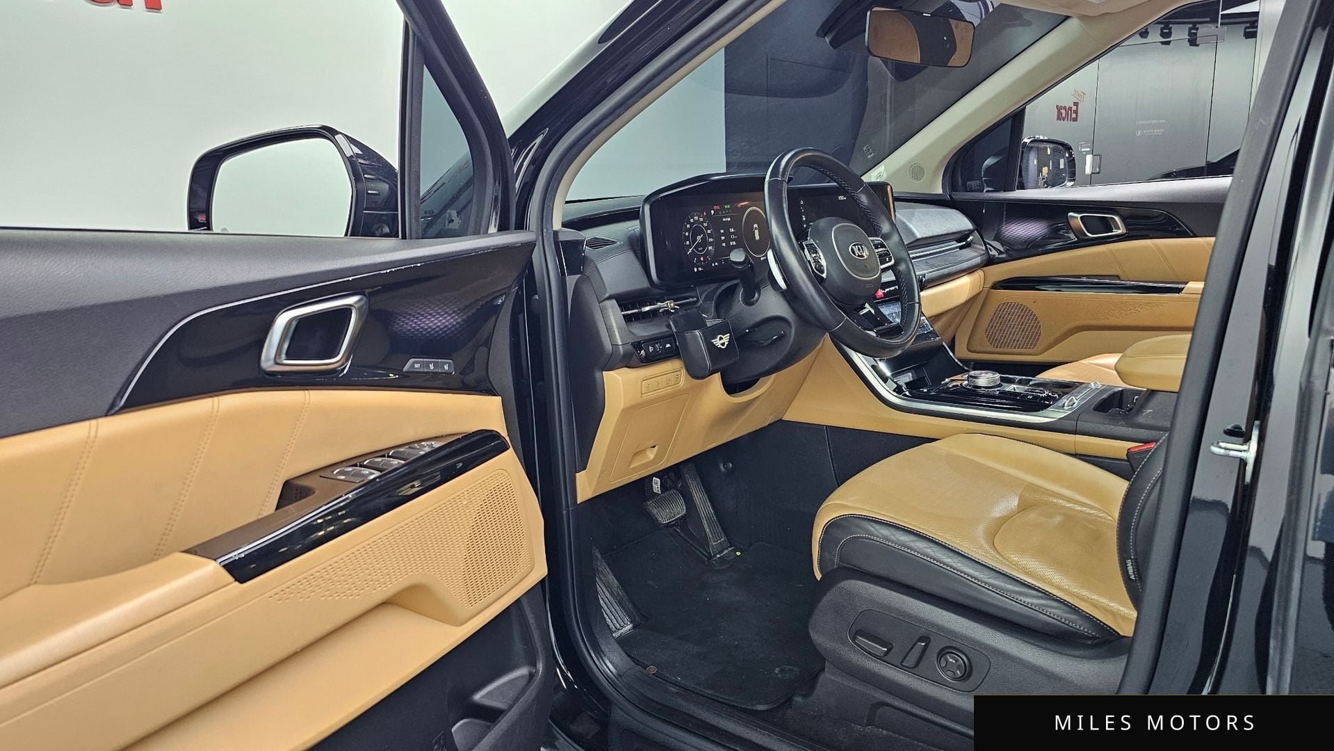 Kia Carnival 2021 — миниатюра 10