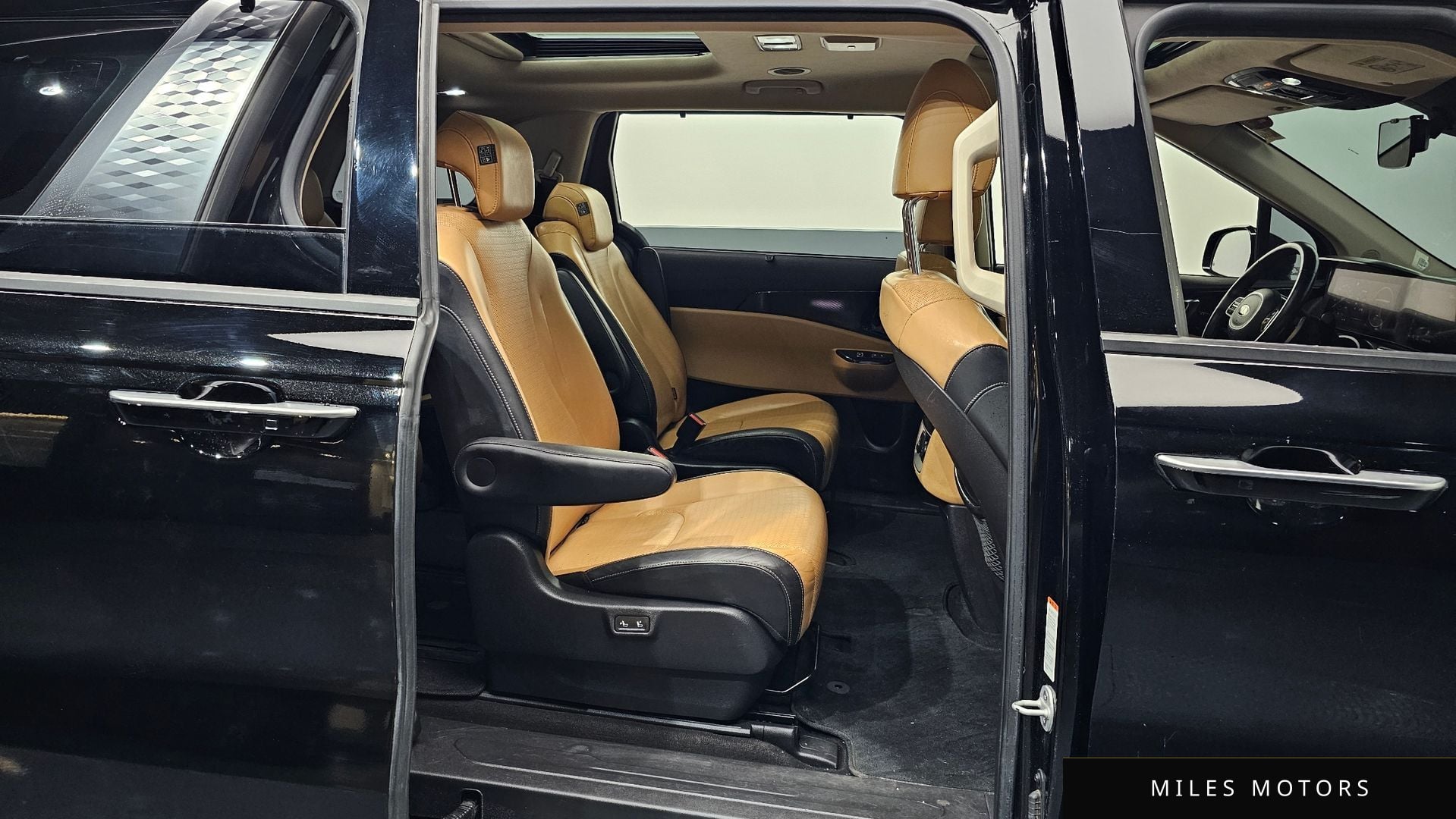 Kia Carnival 2021 — миниатюра 12