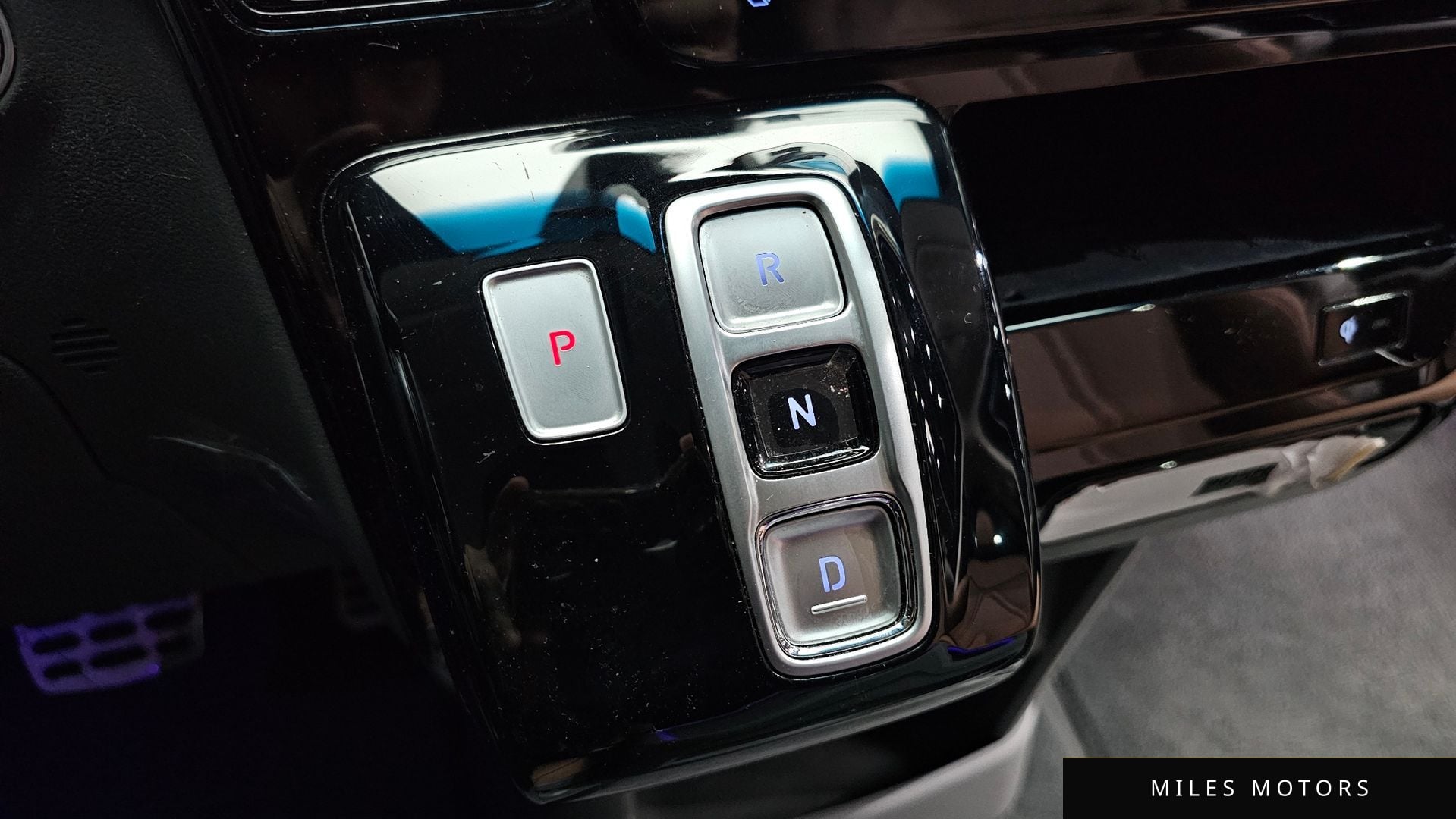 Hyundai Staria 2024 — миниатюра 9