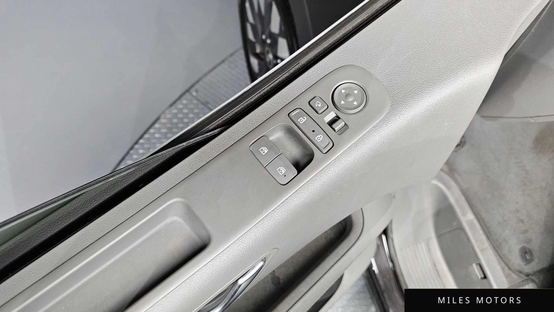 Hyundai Staria 2024 — миниатюра 12