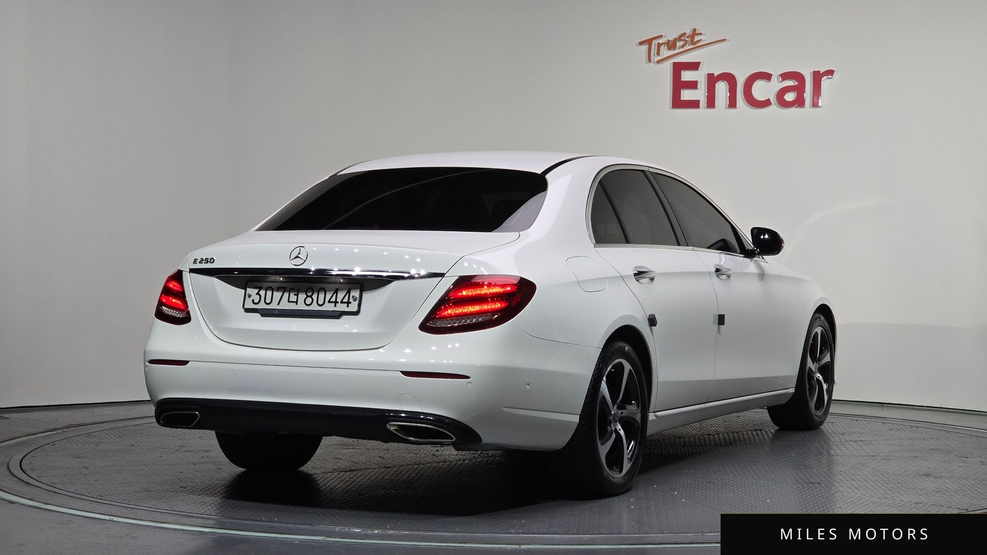 Mercedes-Benz E-Class W213 2020 — миниатюра 2