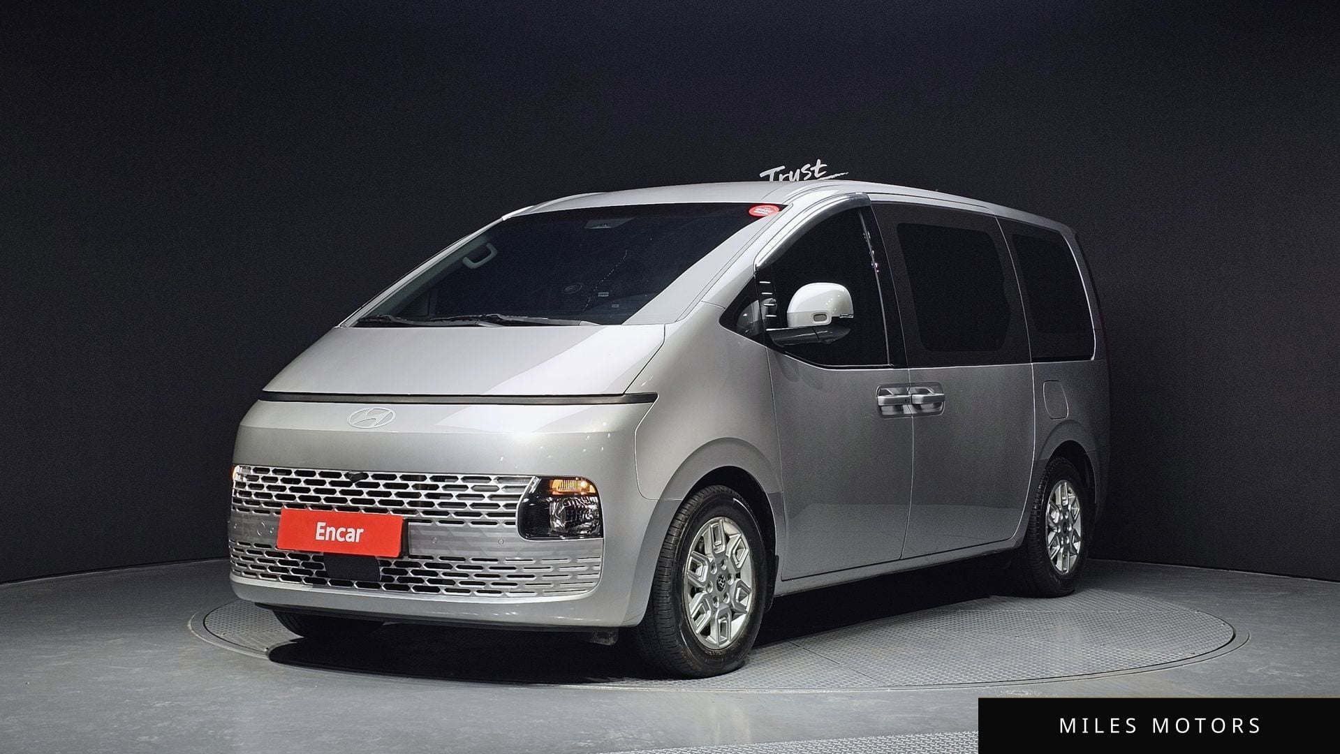 Hyundai Staria 2025 — фото 1 из 12