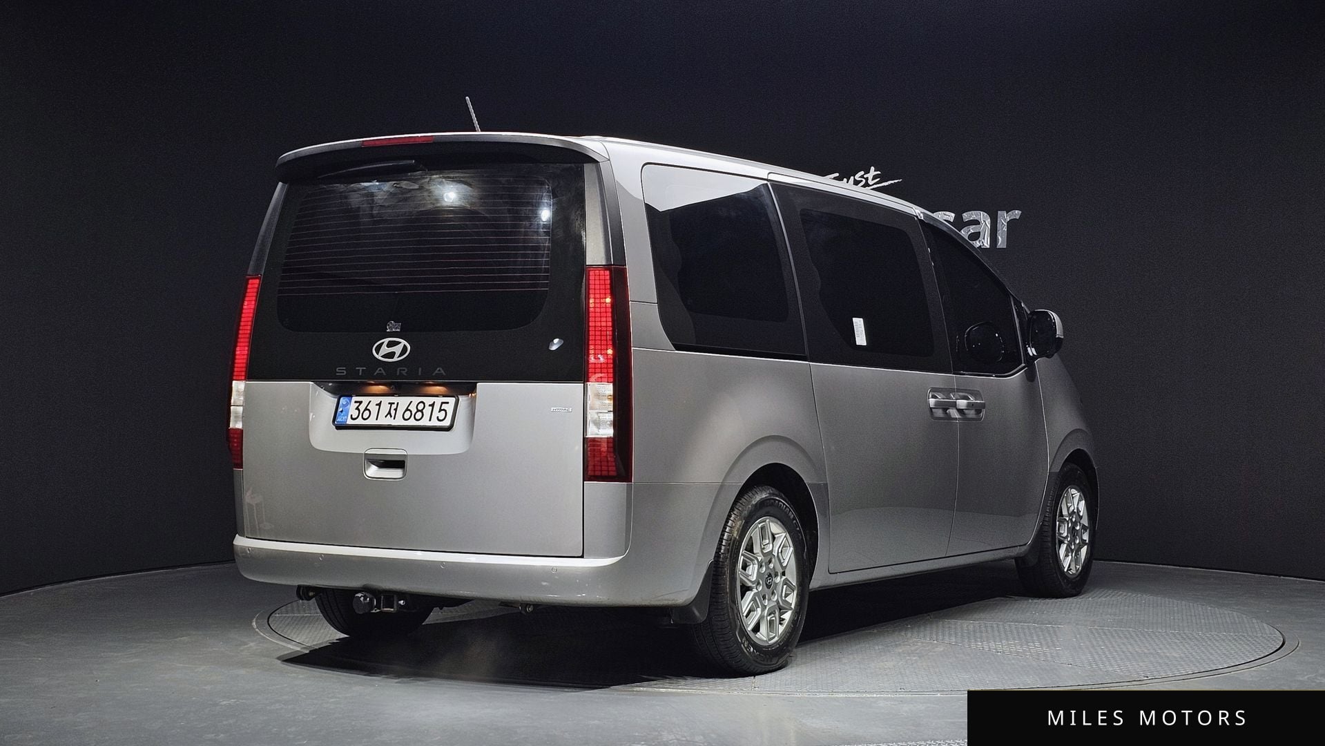 Hyundai Staria 2025 — миниатюра 2