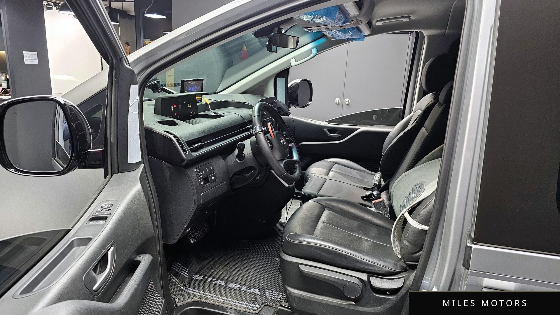 Hyundai Staria 2025 — миниатюра 10