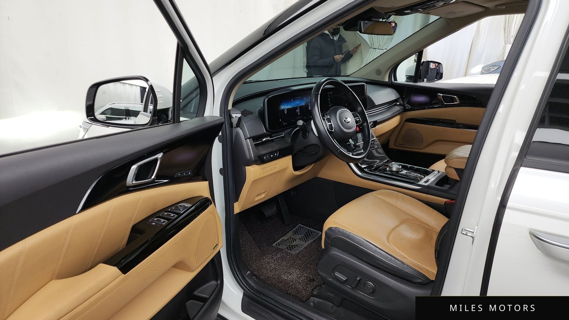 Kia Carnival 2021 — миниатюра 10
