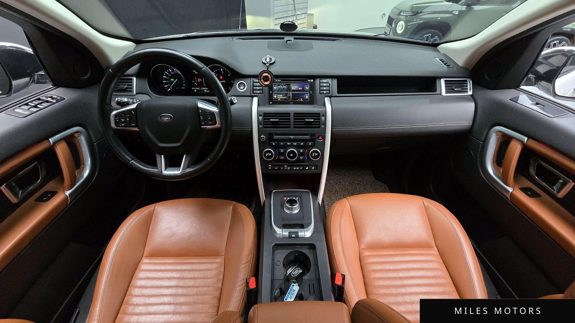 Land Rover Discovery Sport 2016 — миниатюра 7