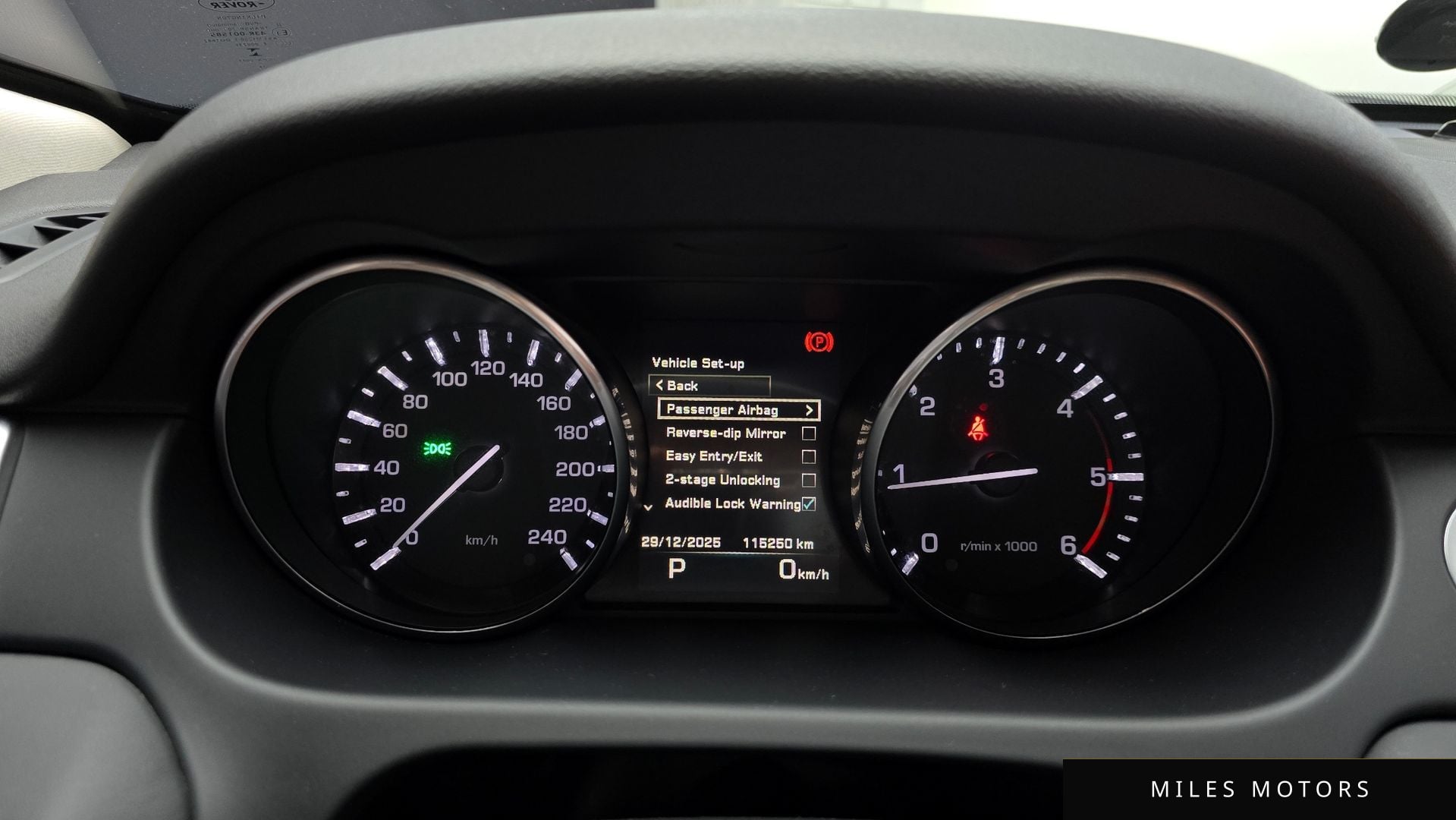Land Rover Discovery Sport 2016 — миниатюра 8