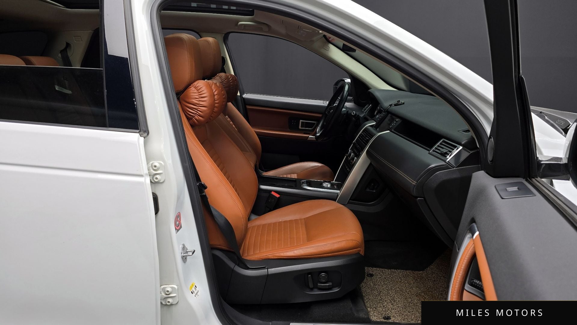 Land Rover Discovery Sport 2016 — миниатюра 11