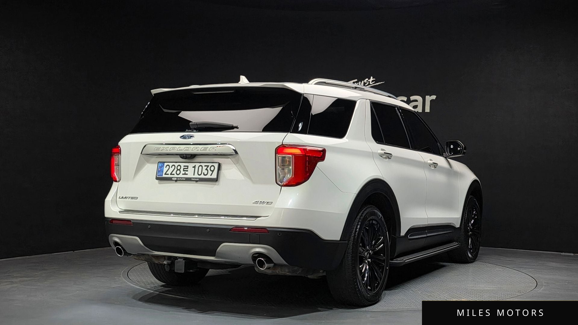 Ford Explorer 2022 — миниатюра 2