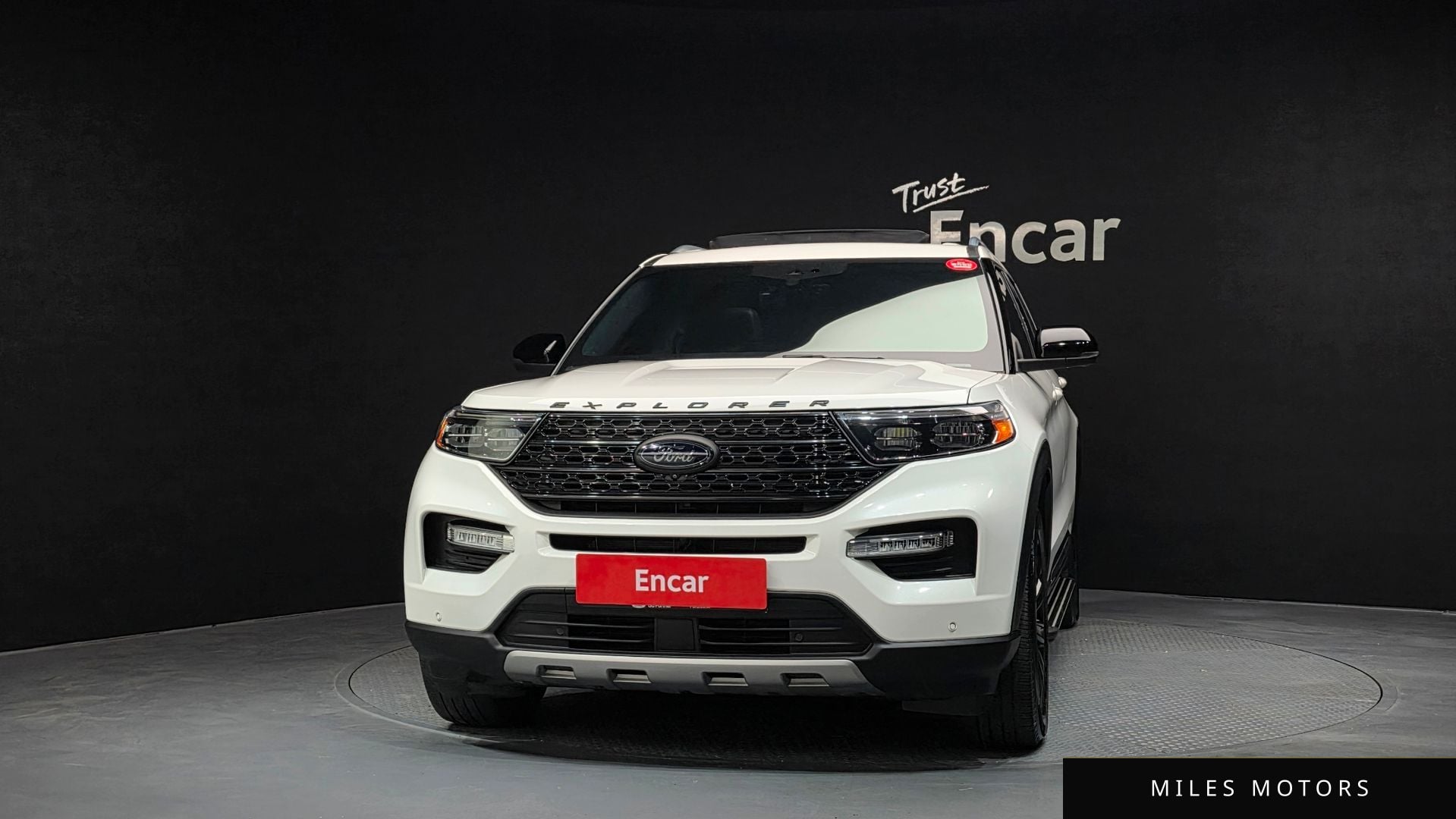 Ford Explorer 2022 — миниатюра 3