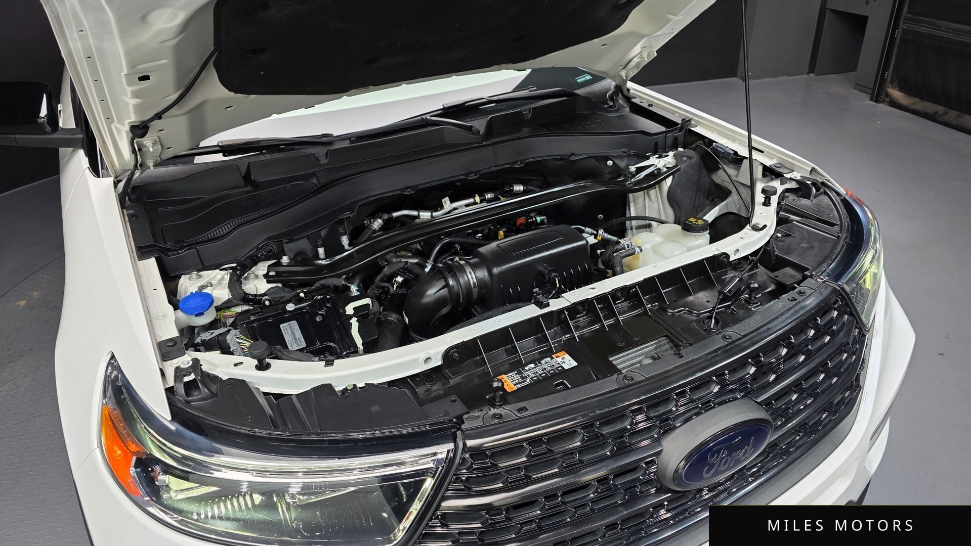 Ford Explorer 2022 — миниатюра 6