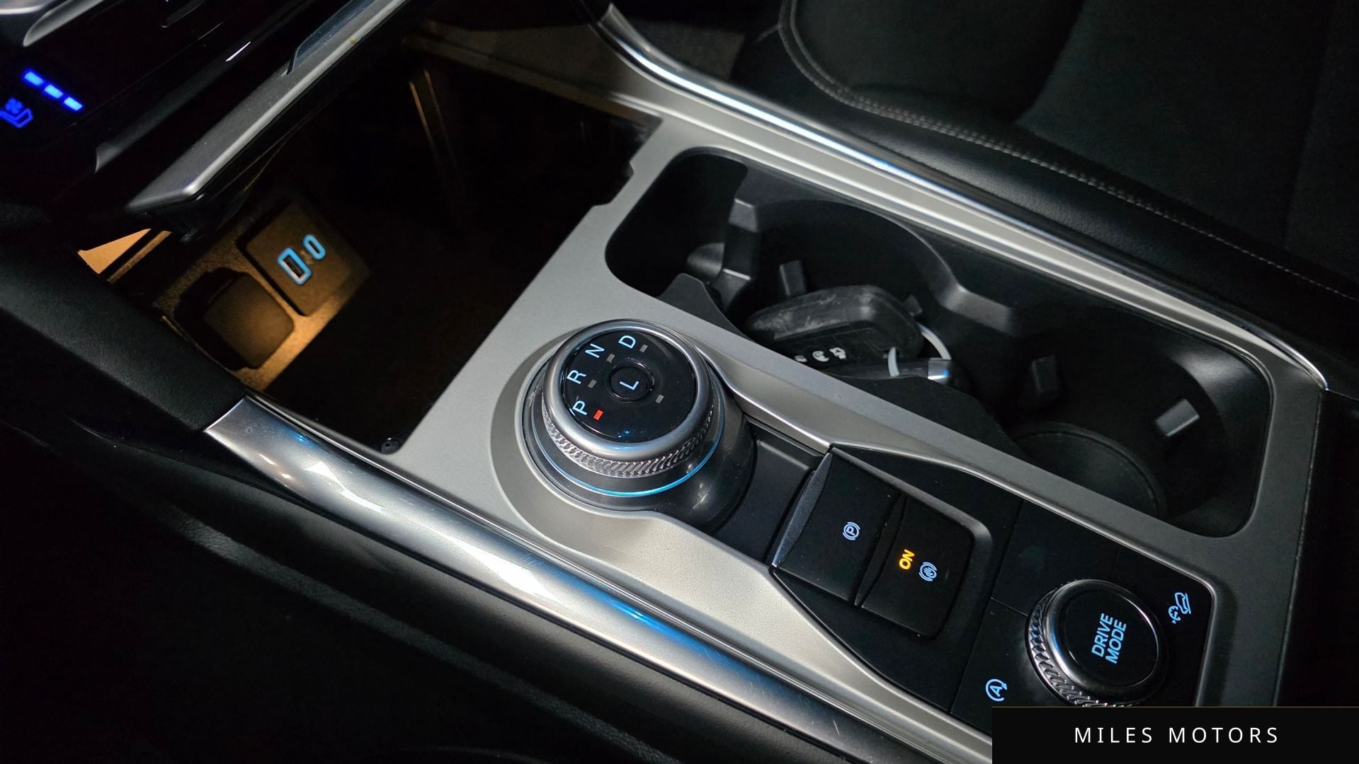 Ford Explorer 2022 — миниатюра 9