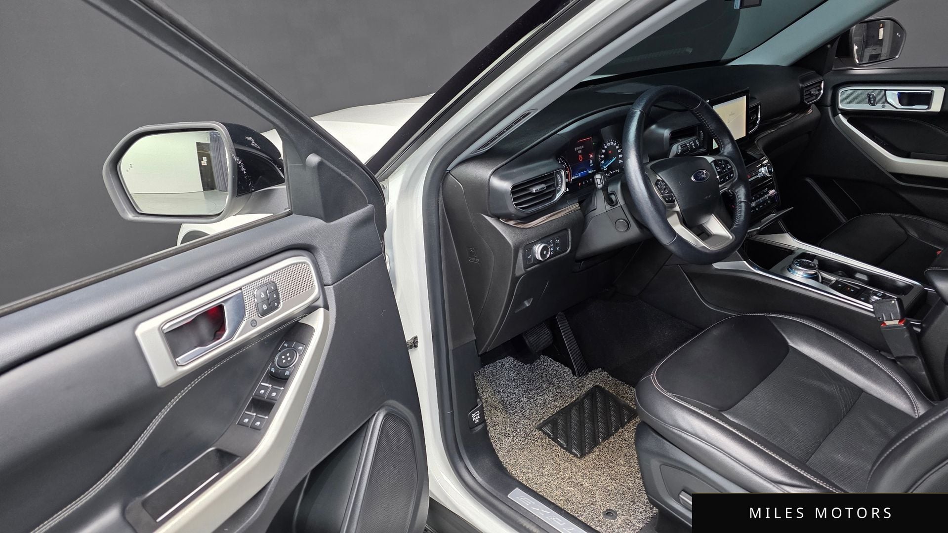 Ford Explorer 2022 — миниатюра 12