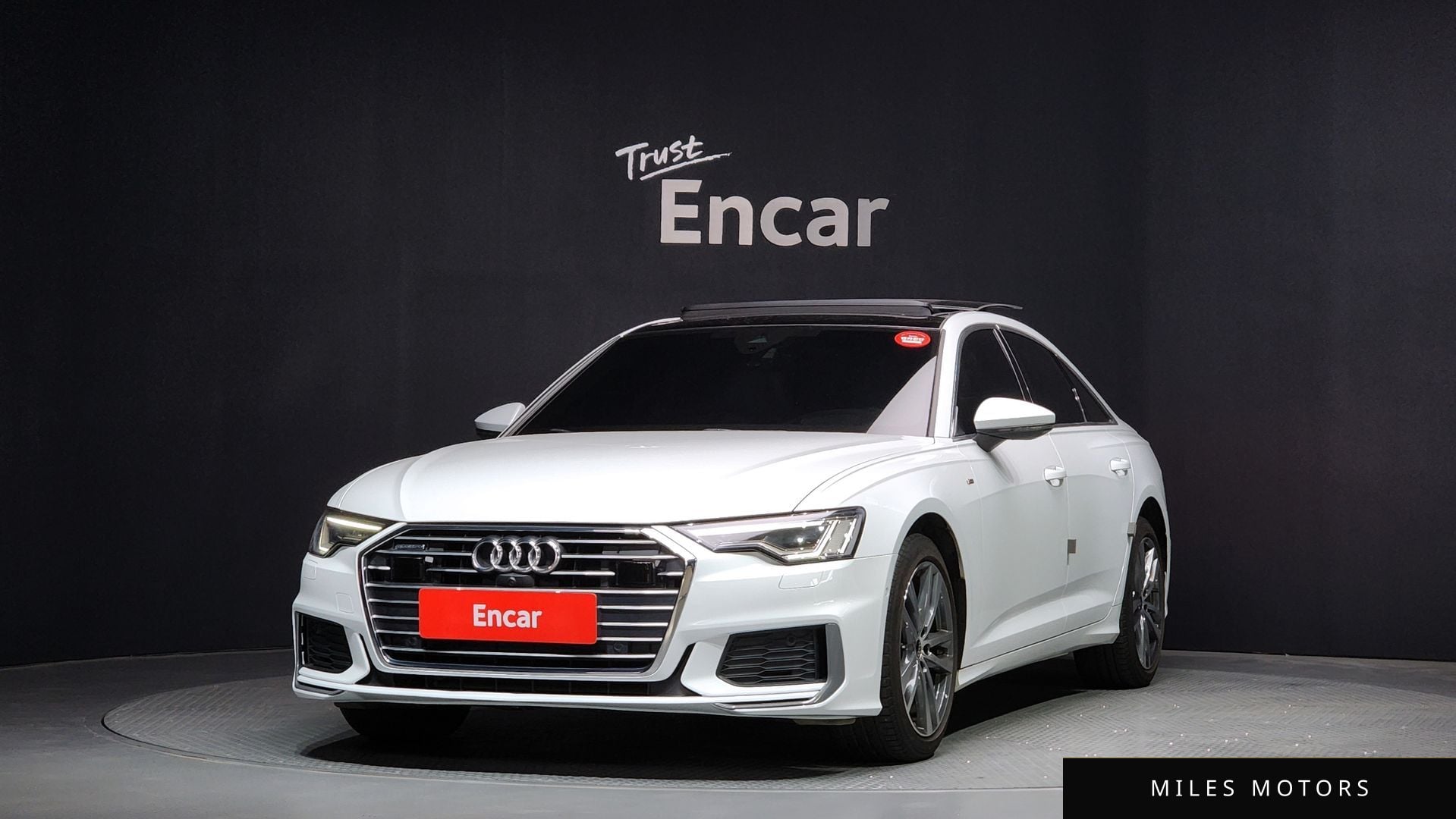 Audi A6 (C8) 2022 — фото 1 из 12