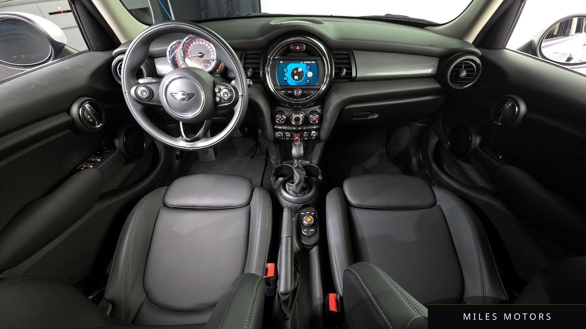 MINI Cooper 2019 — миниатюра 7
