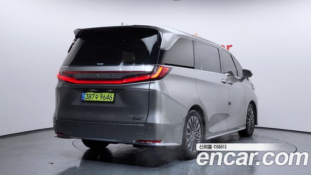 Лексус LM 2025 — миниатюра 2
