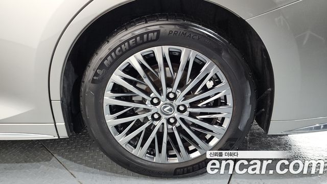 Лексус LM 2025 — миниатюра 5