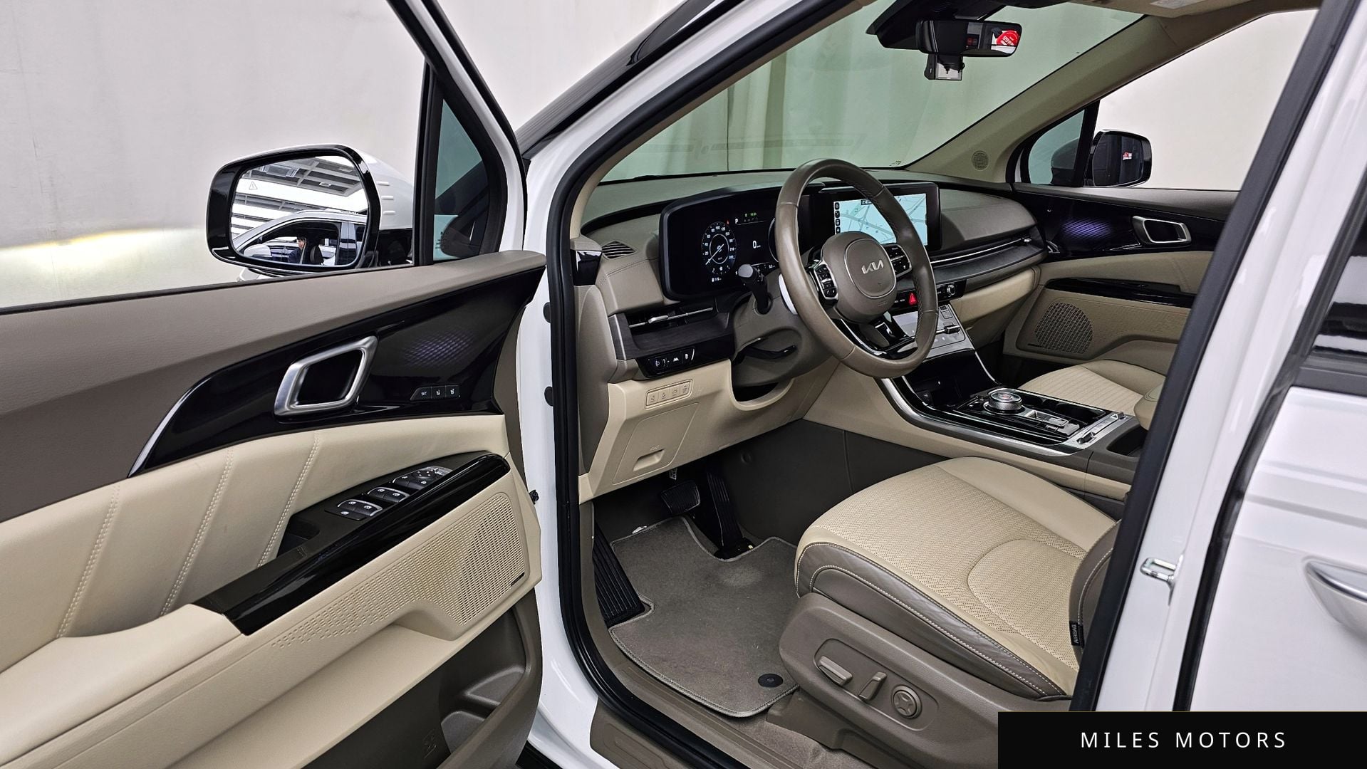 Kia Carnival 2023 — миниатюра 10